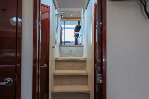 Sea Ray Fly 460 image