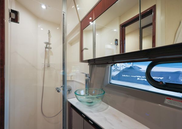 Sea Ray Fly 460 image