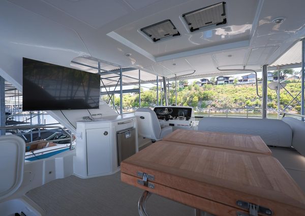 Sea Ray Fly 460 image