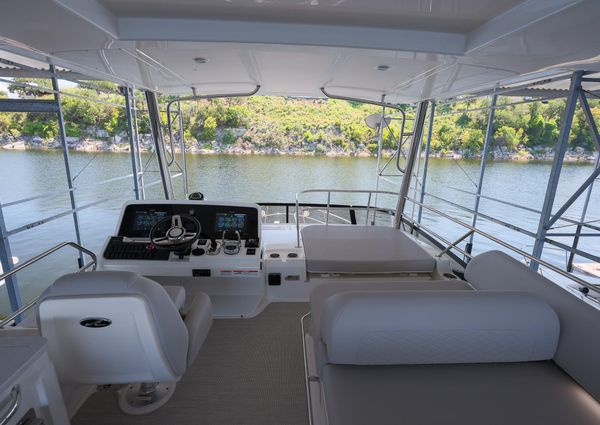 Sea Ray Fly 460 image