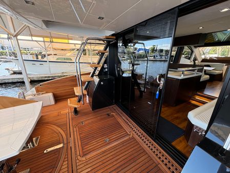 Galeon 510 Sky image