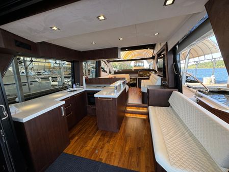 Galeon 510 Sky image