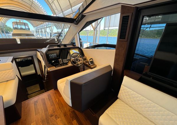 Galeon 510-SKY image