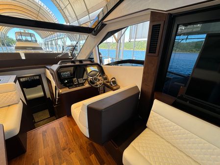 Galeon 510-SKY image