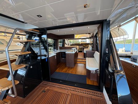 Galeon 510-SKY image