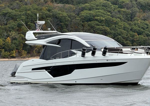 Galeon 510 Sky image