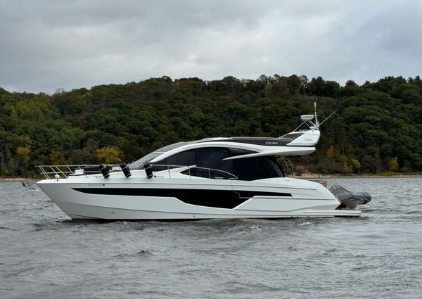 Galeon 510 Sky image