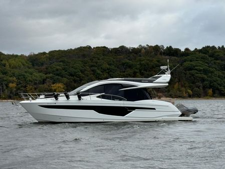 Galeon 510 Sky image