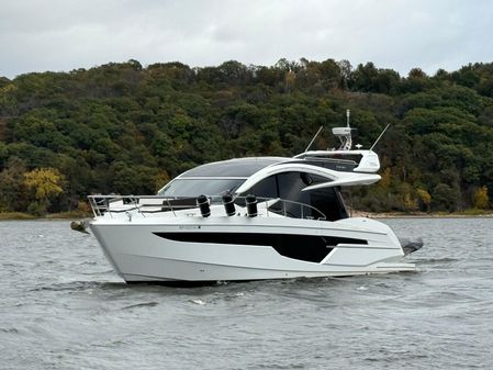 Galeon 510 Sky image