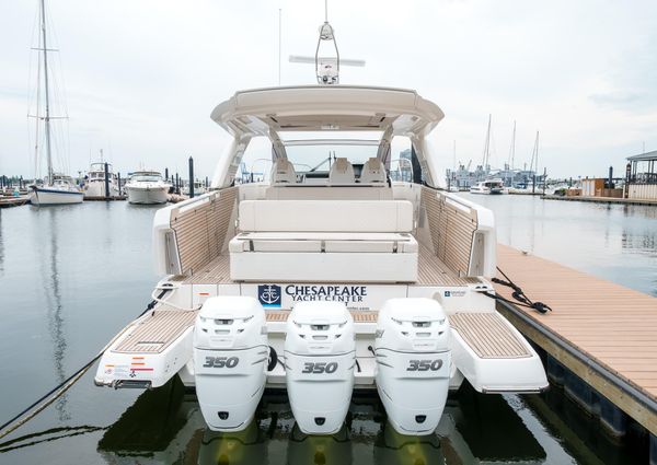 Jeanneau DB|43 Outboard image