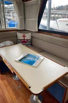 Camano 31 Trawler image