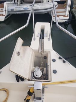 Mainship 34 Hardtop Trawler image