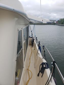 Mainship 34 Hardtop Trawler image