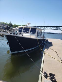 Mainship 34 Hardtop Trawler image