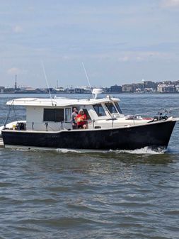 Mainship 34 Hardtop Trawler image