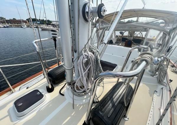 Passport 470-CENTER-COCKPIT-CUTTER image