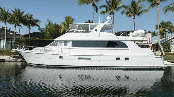 Hatteras 75 Cockpit Motor Yacht