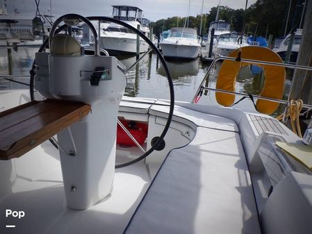 Beneteau Oceanis 393 image