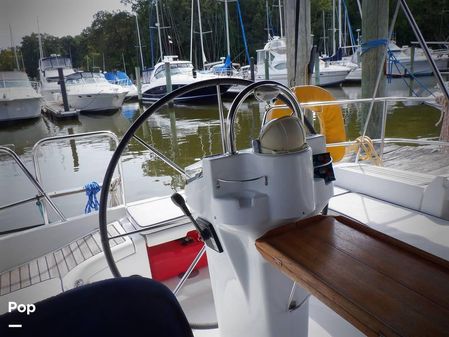 Beneteau Oceanis 393 image