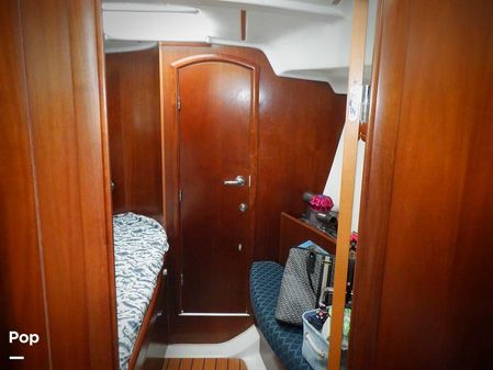 Beneteau Oceanis 393 image