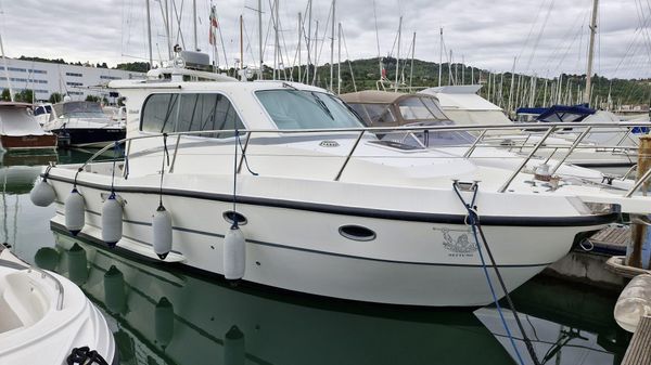Poly Form TRIAKIS 30