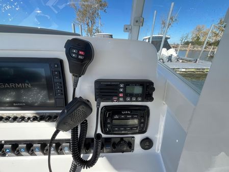 Sea Hunt Gamefish 27 image