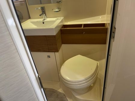 Sea Ray 410 Sundancer image