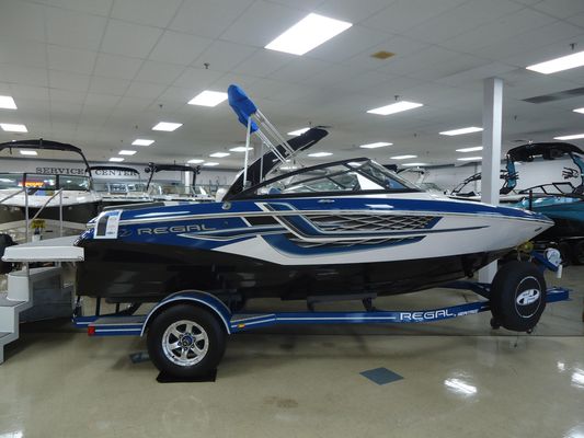 Regal 1900 ES Bowrider - main image