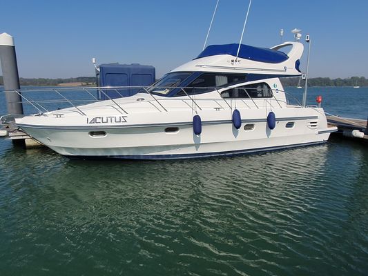 Birchwood Challenger 360 Flybridge - main image