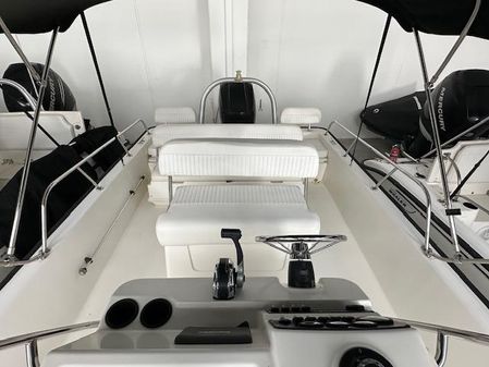 Boston Whaler 210 Montauk image