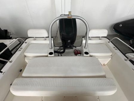 Boston Whaler 210 Montauk image