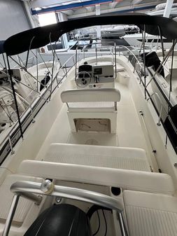 Boston Whaler 210 Montauk image