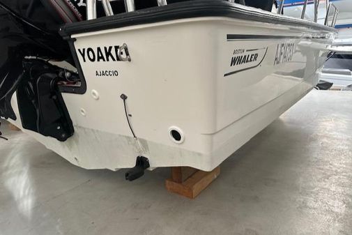 Boston Whaler 210 Montauk image