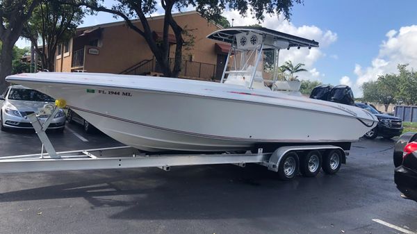 Fountain 29 Center Console