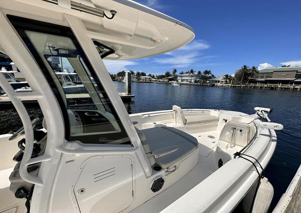 Boston Whaler 280 Dauntless image