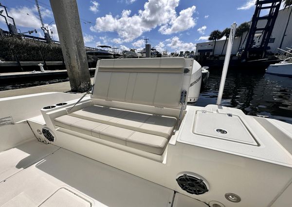 Boston Whaler 280 Dauntless image