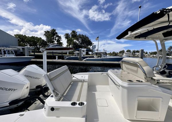 Boston Whaler 280 Dauntless image