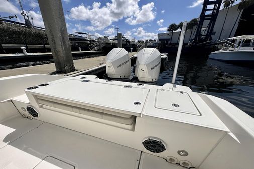 Boston Whaler 280 Dauntless image