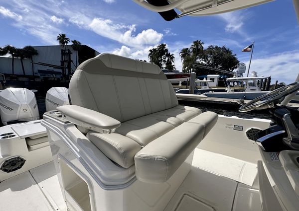 Boston Whaler 280 Dauntless image