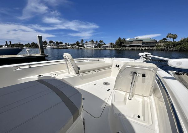 Boston Whaler 280 Dauntless image