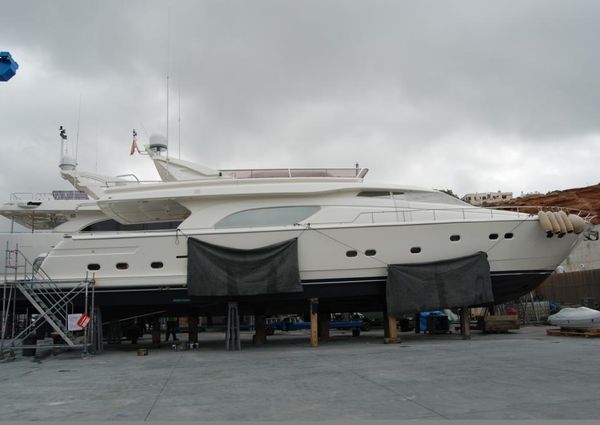Ferretti-yachts 80 image