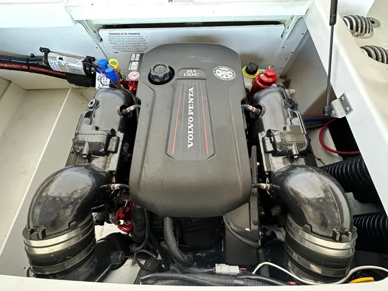 Four Winns HD8 image