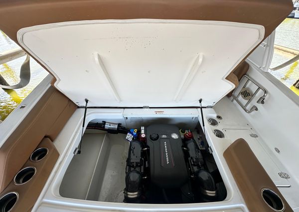 Four Winns HD8 image