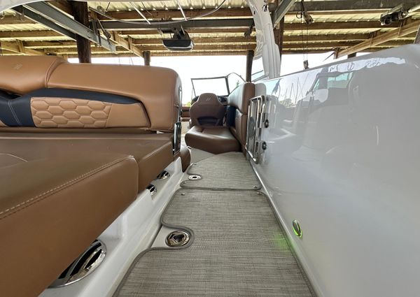 Four Winns HD8 image