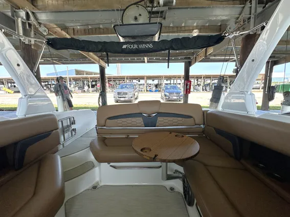 Four Winns HD8 image