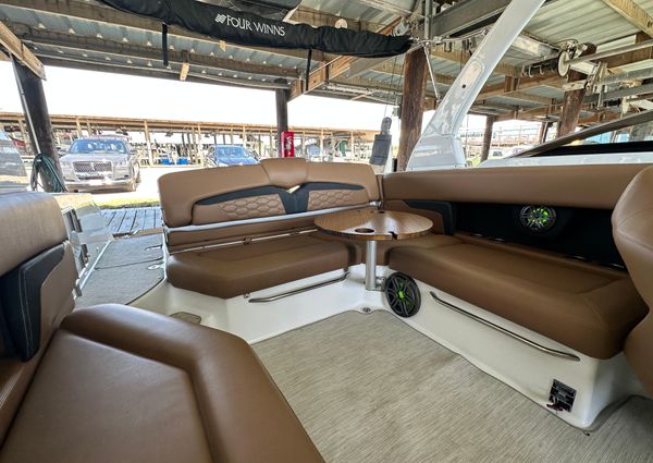 Four Winns HD8 image