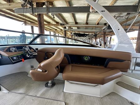 Four Winns HD8 image