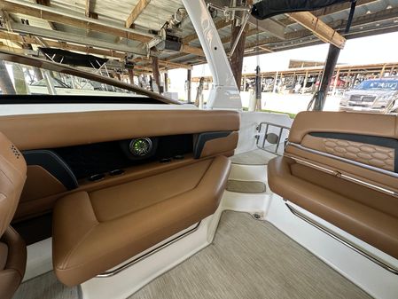 Four Winns HD8 image