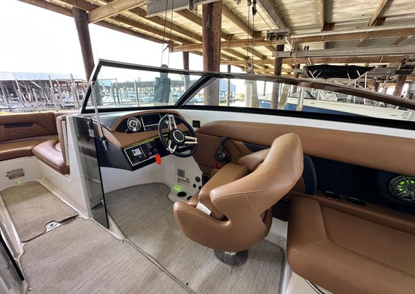 Four Winns HD8 image