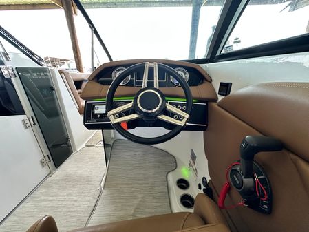 Four Winns HD8 image